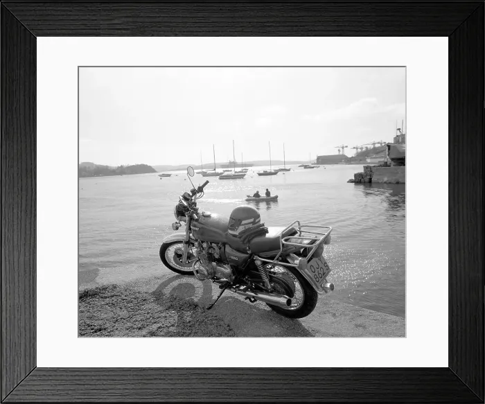 Framed Print : Kawasaki Z 650 motorbike Framed Print : Kawasaki Z 650 motorbike