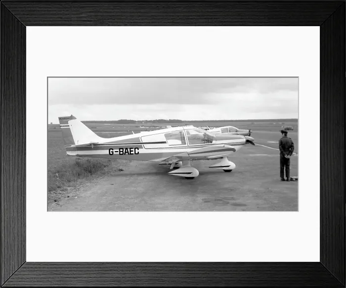 Framed Print : Robin HR. 100-210 G-BAEC Framed Print : Robin HR. 100-210 G-BAEC