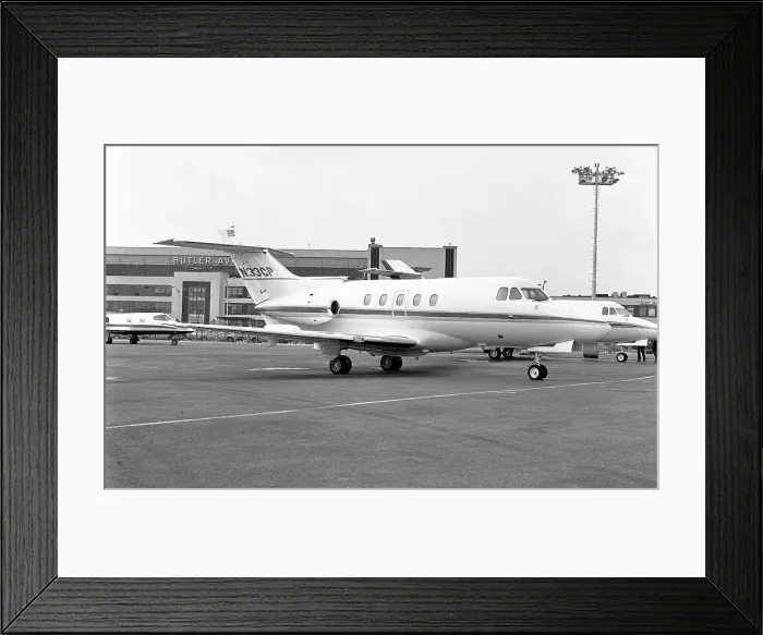 Framed Print : Hawker Siddeley HS. 125-400A N33CP Framed Print : Hawker Siddeley HS. 125-400A N33CP