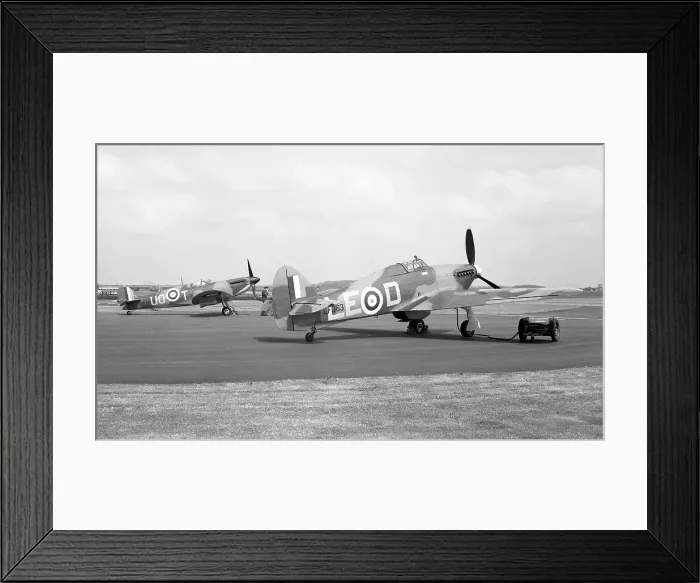 Framed Print : Hawker Hurricane with Supermarine Spitfire Framed Print : Hawker Hurricane with Supermarine Spitfire
