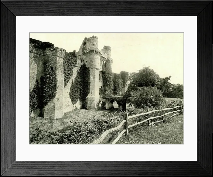 Framed Print : Herstmonceux Castle, Herstmonceux, East Sussex Framed Print : Herstmonceux Castle, Herstmonceux, East Sussex