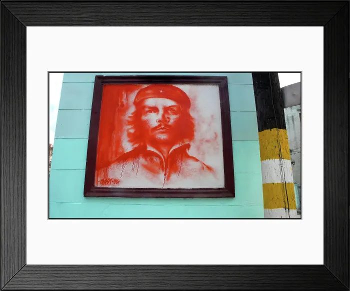 Framed Print : Che Guevara painting on wall in Havana, Cuba Framed Print : Che Guevara painting on wall in Havana, Cuba