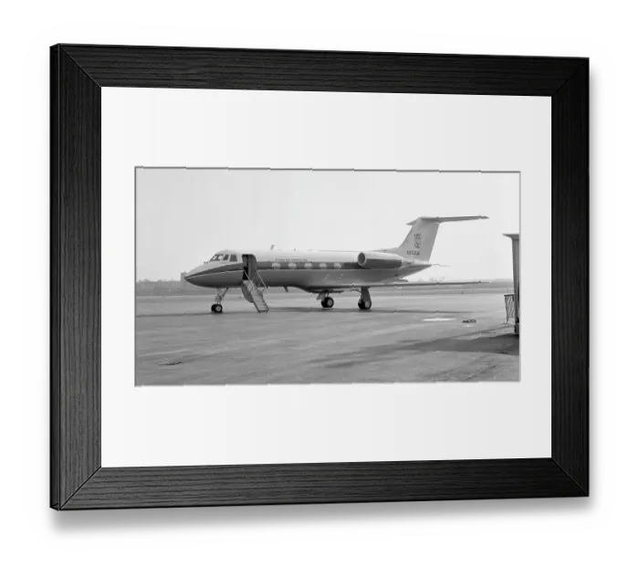 Framed Print : Grumman G-1159 Gulfstream II N833GA Framed Print : Grumman G-1159 Gulfstream II N833GA