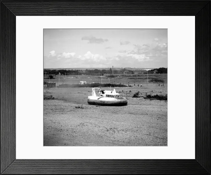 Framed Print : British Hovercraft Corporation SRN. 5 No. 006 Framed Print : British Hovercraft Corporation SRN. 5 No. 006