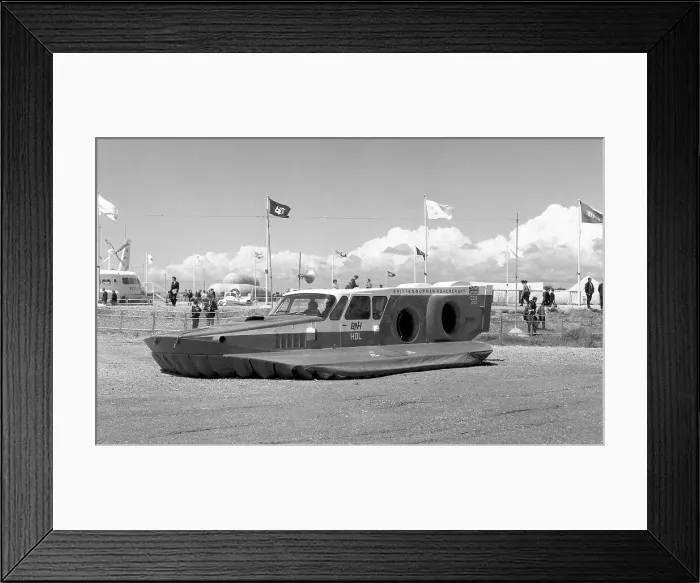 Framed Print : Britten-Norman - Cushioncraft CC. 5 No. 001 Framed Print : Britten-Norman - Cushioncraft CC. 5 No. 001