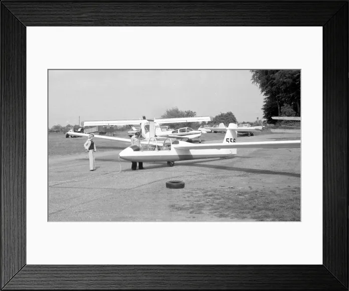 Framed Print : Yorkshire Sailplanes YS-53 Sovereign 556 Framed Print : Yorkshire Sailplanes YS-53 Sovereign 556