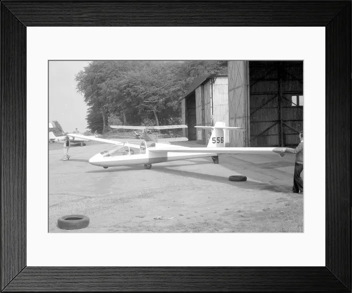 Framed Print : Yorkshire Sailplanes YS-53 Sovereign 556 Framed Print : Yorkshire Sailplanes YS-53 Sovereign 556