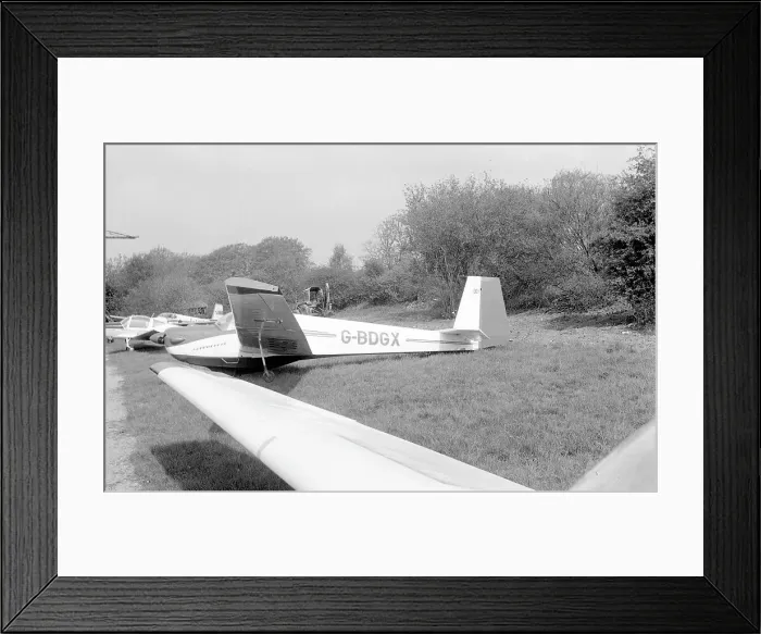 Framed Print : Scheibe SF-25E Superfalke G-BDGX Framed Print : Scheibe SF-25E Superfalke G-BDGX