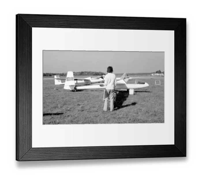 Framed Print : Schempp-Hirth - VTC Open Cirrus 911 Framed Print : Schempp-Hirth - VTC Open Cirrus 911
