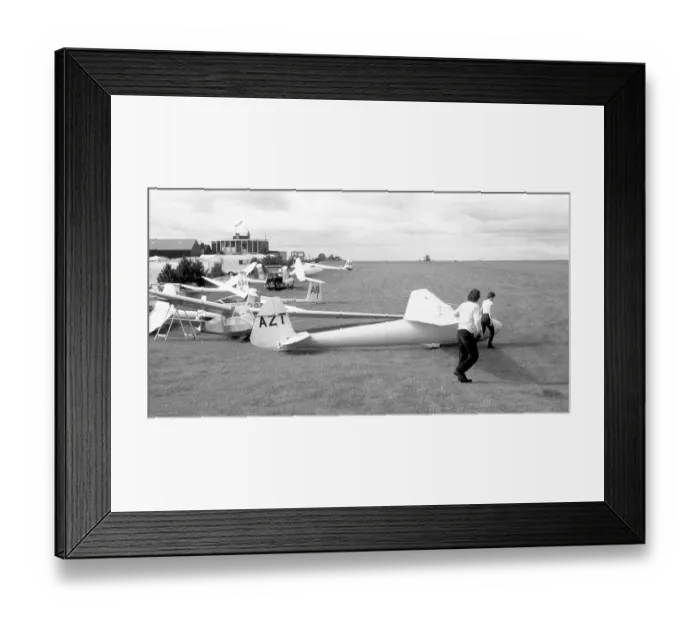 Framed Print : EoN Olympia 2b AZT Framed Print : EoN Olympia 2b AZT