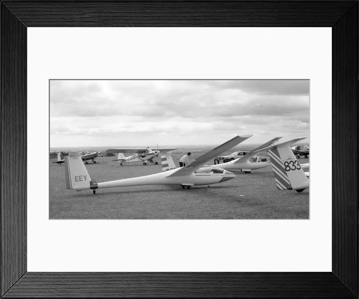 Framed Print : Rolladen-Schneider LS3-17 EEY Framed Print : Rolladen-Schneider LS3-17 EEY