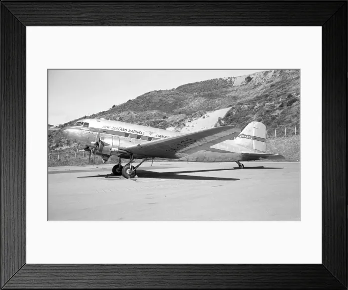 Framed Print : Douglas DC-3 ZK-AQU Pihoihoi Framed Print : Douglas DC-3 ZK-AQU Pihoihoi