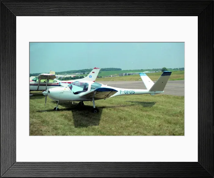 Framed Print : Robin ATL F-GFOS Framed Print : Robin ATL F-GFOS