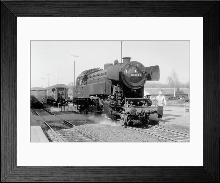 Framed Print : Deutsche Bundesbahn steam locomotive 065 018-4 Framed Print : Deutsche Bundesbahn steam locomotive 065 018-4