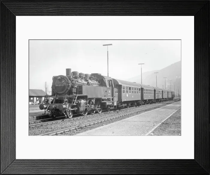 Framed Print : Deutsche Bundesbahn steam locomotive 064 019-3 Framed Print : Deutsche Bundesbahn steam locomotive 064 019-3