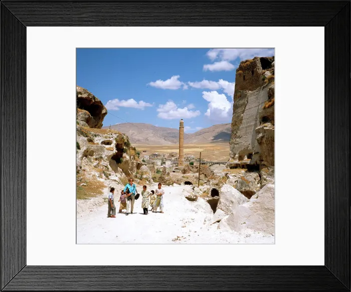 Framed Print : Children surround tourists at Hasankeyf Framed Print : Children surround tourists at Hasankeyf
