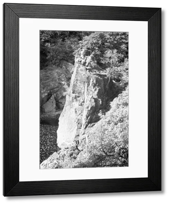 Framed Print : Scottish gentleman resting on a rock, over a mountain beck Framed Print : Scottish gentleman resting on a rock, over a mountain beck