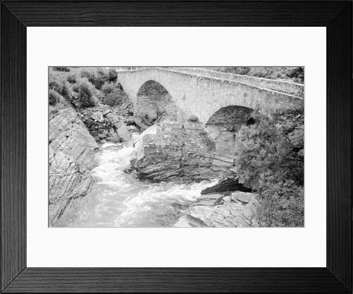 Framed Print : Stone bridge over a fat-running beck Framed Print : Stone bridge over a fat-running beck