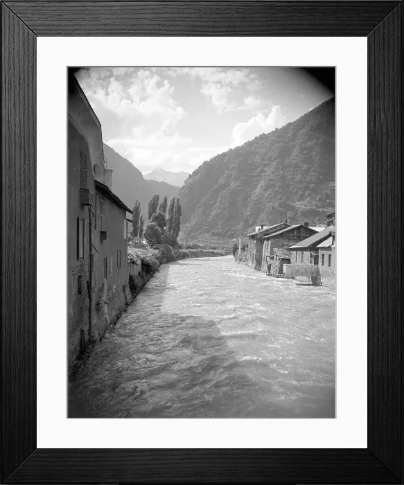 Framed Print : The river Arly, flowing through Albertville Framed Print : The river Arly, flowing through Albertville