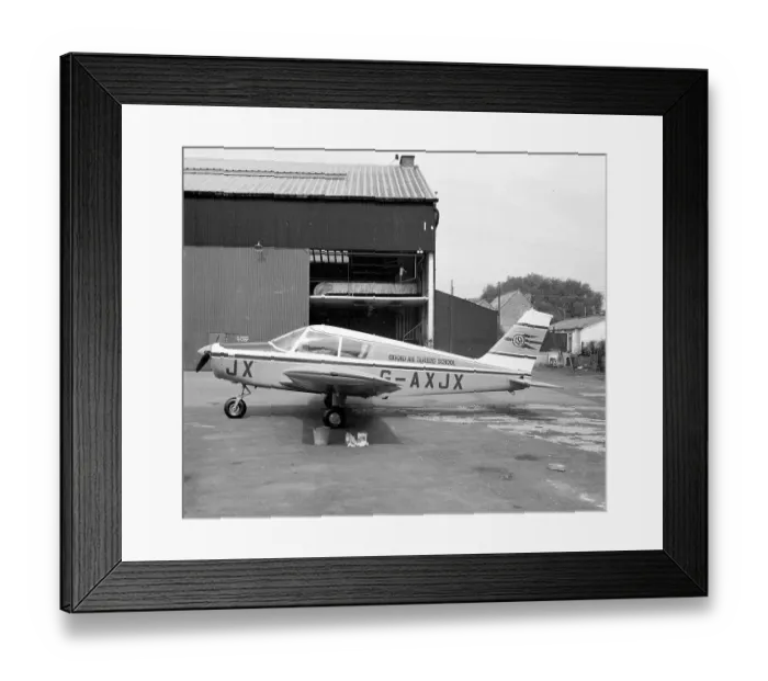 Framed Print : Piper PA-28 Cherokee G-AXJX Framed Print : Piper PA-28 Cherokee G-AXJX