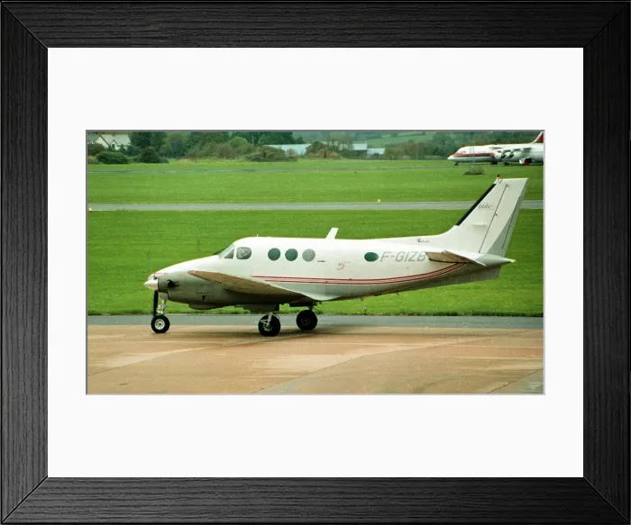 Framed Print : Beech C90 King Air F-GIZB Framed Print : Beech C90 King Air F-GIZB