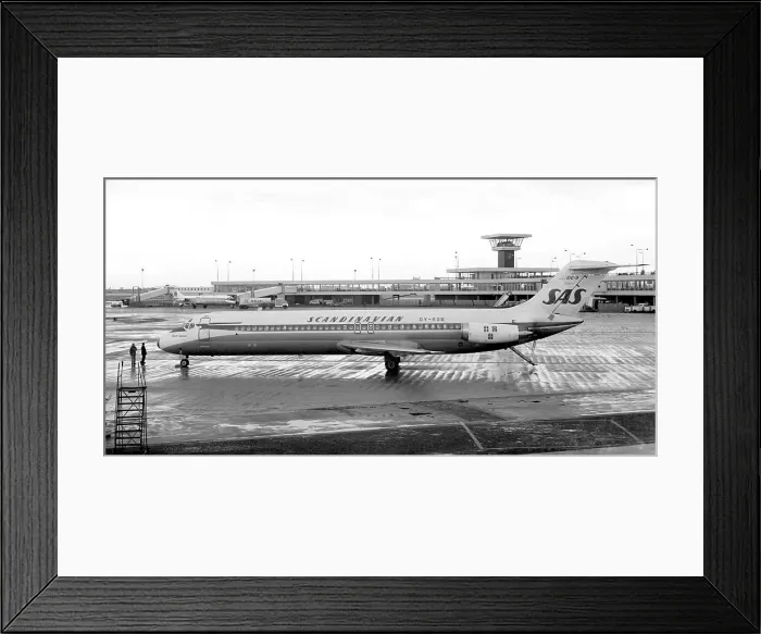 Framed Print : McDonnell Douglas DC-9 OY-KGB Framed Print : McDonnell Douglas DC-9 OY-KGB