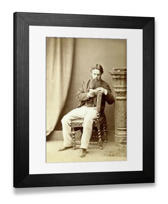Framed Print : William Holman Hunt, artist, carte de visite Framed Print : William Holman Hunt, artist, carte de visite