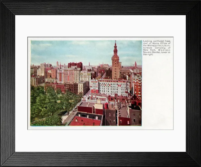 Framed Print : Manhattan - New York City - Madision Square Garden Framed Print : Manhattan - New York City - Madision Square Garden