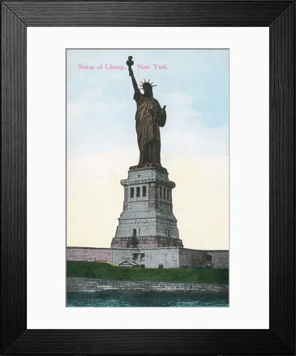 Framed Print : The Statue of Liberty - New York Bay, New York City, USA Framed Print : The Statue of Liberty - New York Bay, New York City, USA