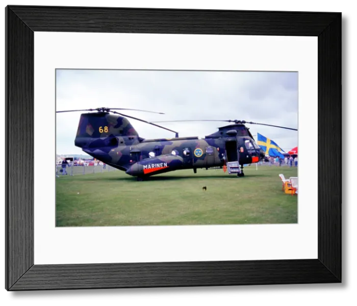 Framed Print : Boeing-Vertol 107-II-15 Y-68 - 04068 Framed Print : Boeing-Vertol 107-II-15 Y-68 - 04068