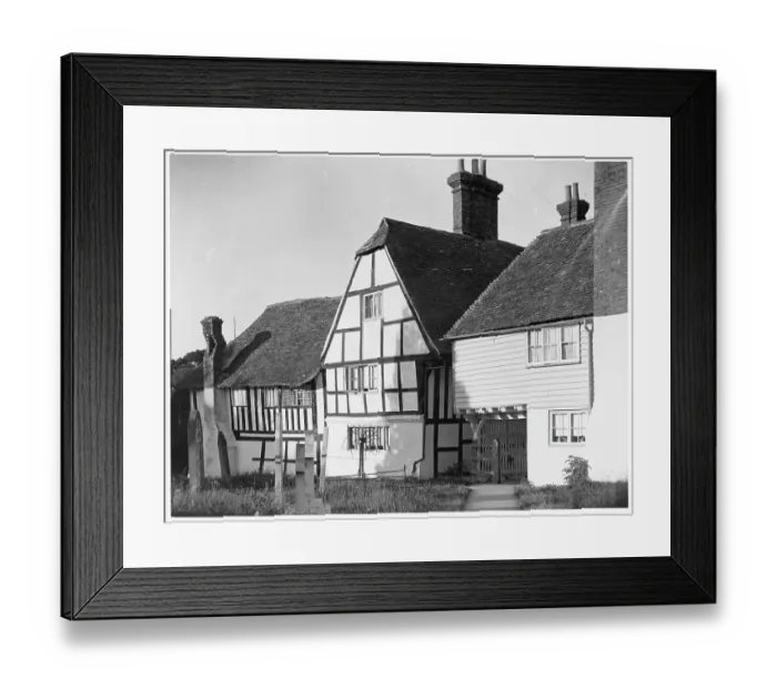 Framed Print : Gatehouse to the churchyard at Smarden Framed Print : Gatehouse to the churchyard at Smarden