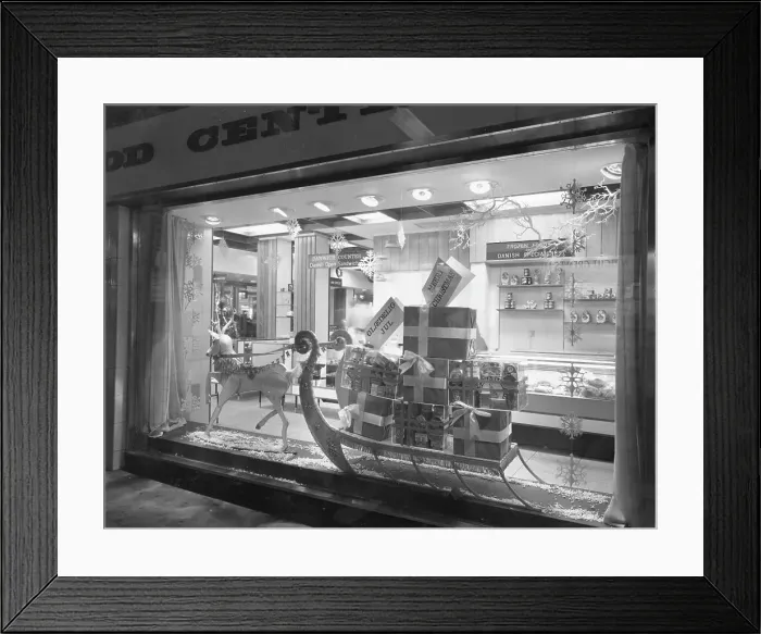 Framed Print : Yuletide festive window display with reindeer and sleigh Framed Print : Yuletide festive window display with reindeer and sleigh