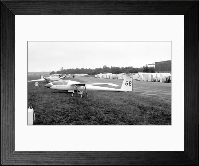 Framed Print : Schempp-Hirth Nimbus 2 66 Framed Print : Schempp-Hirth Nimbus 2 66