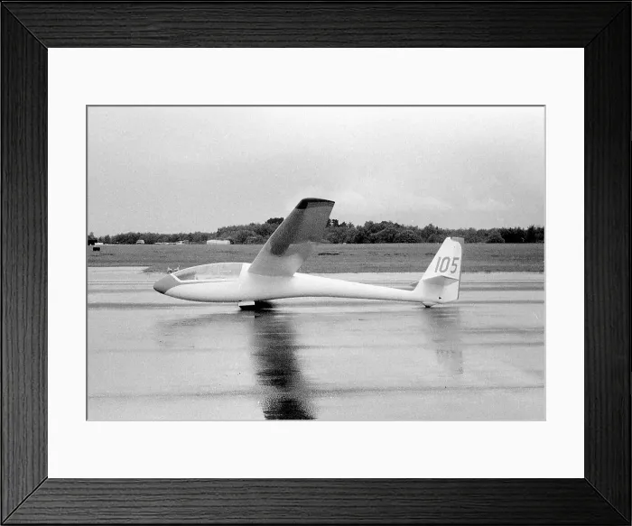 Framed Print : Schleicher ASW15 105 Framed Print : Schleicher ASW15 105