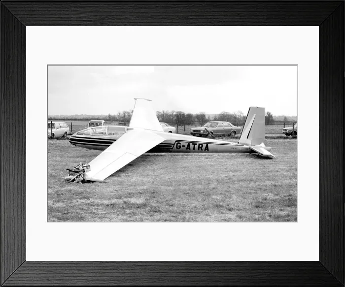 Framed Print : Let L-13 Blanik G-ATRA Framed Print : Let L-13 Blanik G-ATRA