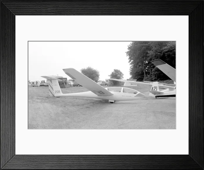 Framed Print : Grob Twin Astir 258 Framed Print : Grob Twin Astir 258