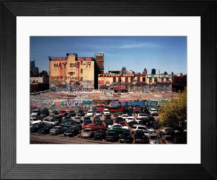 Framed Print : USA - Cars and Graffiti New york Framed Print : USA - Cars and Graffiti New york