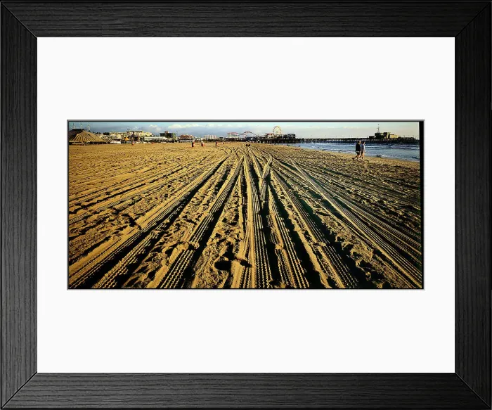 Framed Print : Santa Monica Beach-La Framed Print : Santa Monica Beach-La