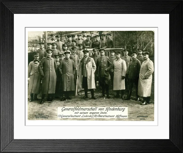 Framed Print : Hindenburg & Ludendorf with a group of Staff Officers Framed Print : Hindenburg & Ludendorf with a group of Staff Officers