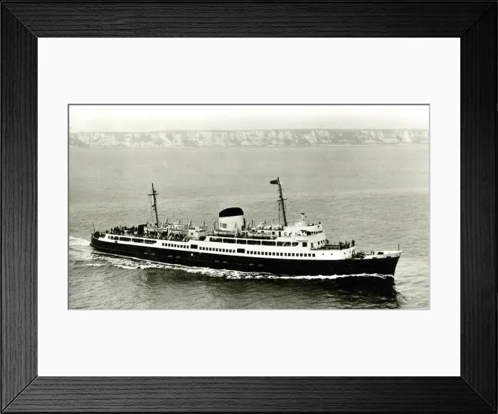 Framed Print : SNCF ocean liner Cote D'Azur Framed Print : SNCF ocean liner Cote D'Azur