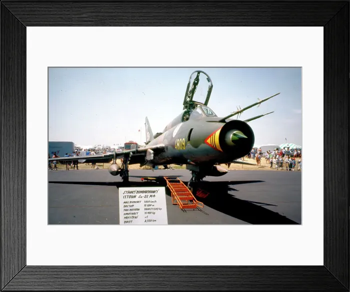 Framed Print : Sukhoi Su-22M-4 4009 Framed Print : Sukhoi Su-22M-4 4009