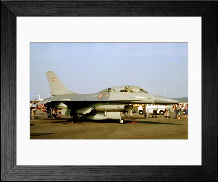 Framed Print : General Dynamics F-16B Fighting Falcon ET-209