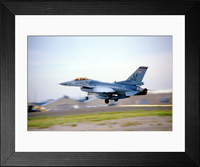 Framed Print : General Dynamics F-16C Fighting Falcon 83-1132 Framed Print : General Dynamics F-16C Fighting Falcon 83-1132