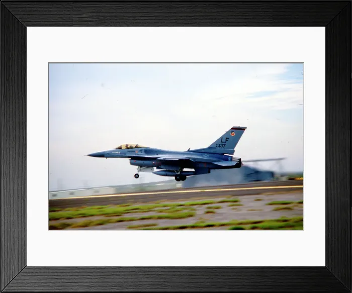 Framed Print : General Dynamics F-16C Fighting Falcon 83-1137 Framed Print : General Dynamics F-16C Fighting Falcon 83-1137