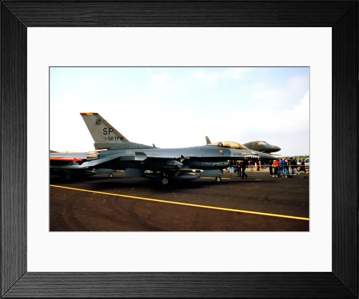 Framed Print : General Dynamics F-16C Fighting Falcon 85-1552 Framed Print : General Dynamics F-16C Fighting Falcon 85-1552