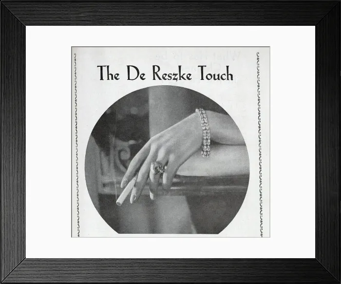 Framed Print : Advert for De Reszke Minors, a range of cigarettes smaller than their standard Americans range. Date: 1932 Framed Print : Advert for De Reszke Minors, a range of cigarettes smaller than their standard Americans range. Date: 1932