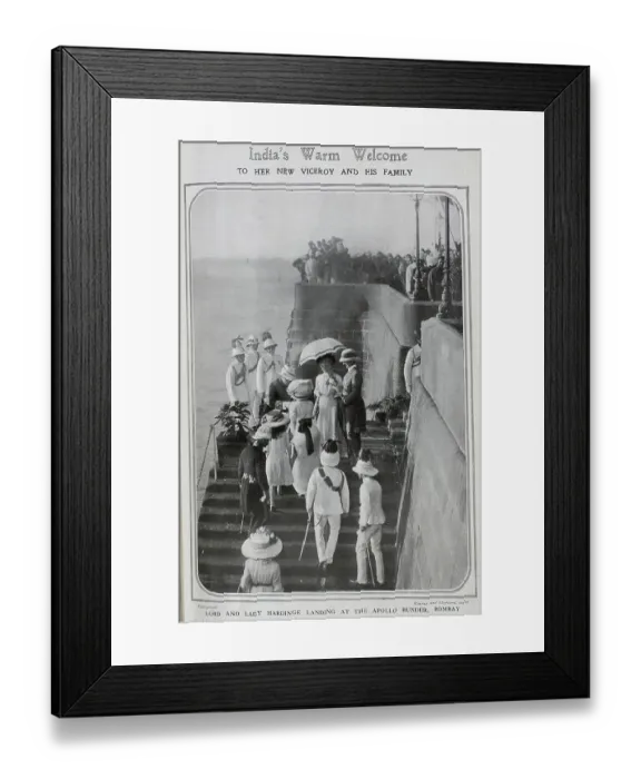 Framed Print : New Viceroy of India, Lord Hardinge and Lady Hardinge receive a warm welcome upon landing at the Apollo Bundar, Bombay (Mumbai) India. Date: 1910 Framed Print : New Viceroy of India, Lord Hardinge and Lady Hardinge receive a warm welcome upon landing at the Apollo Bundar, Bombay (Mumbai) India. Date: 1910
