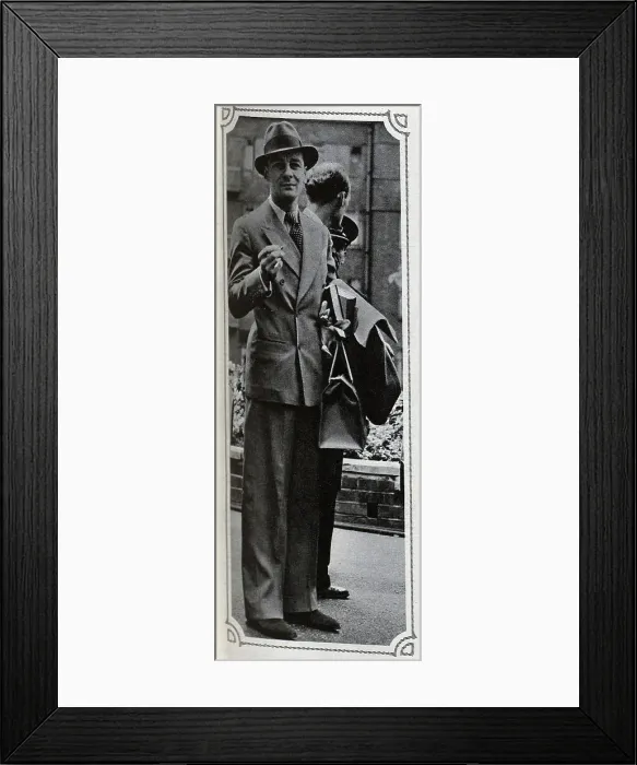 Framed Print : John Gielgud Framed Print : John Gielgud