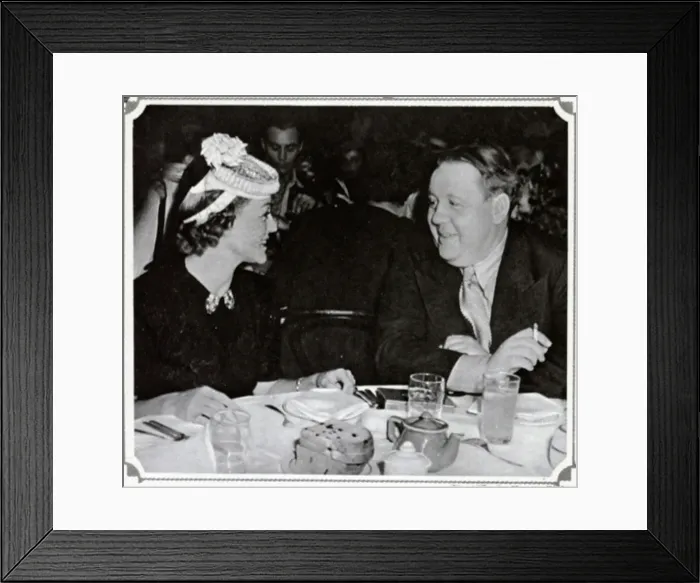 Framed Print : Sally Eilers and Charles Laughton Framed Print : Sally Eilers and Charles Laughton