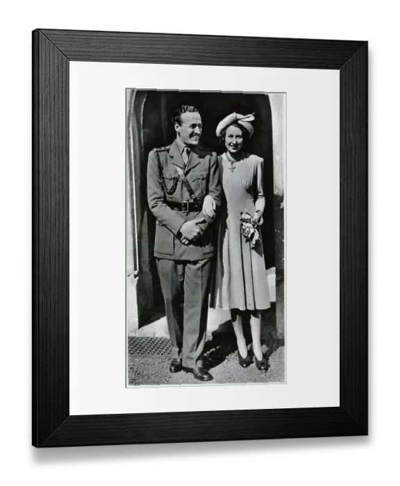 Framed Print : David and Primula Niven at their wedding Framed Print : David and Primula Niven at their wedding